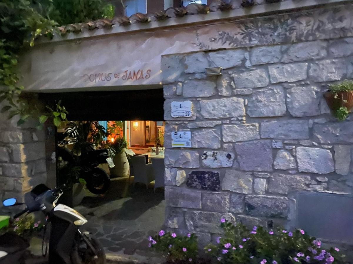 B&B Domus de Janas Luvia Rooms SPA Gonnesa Exterior foto